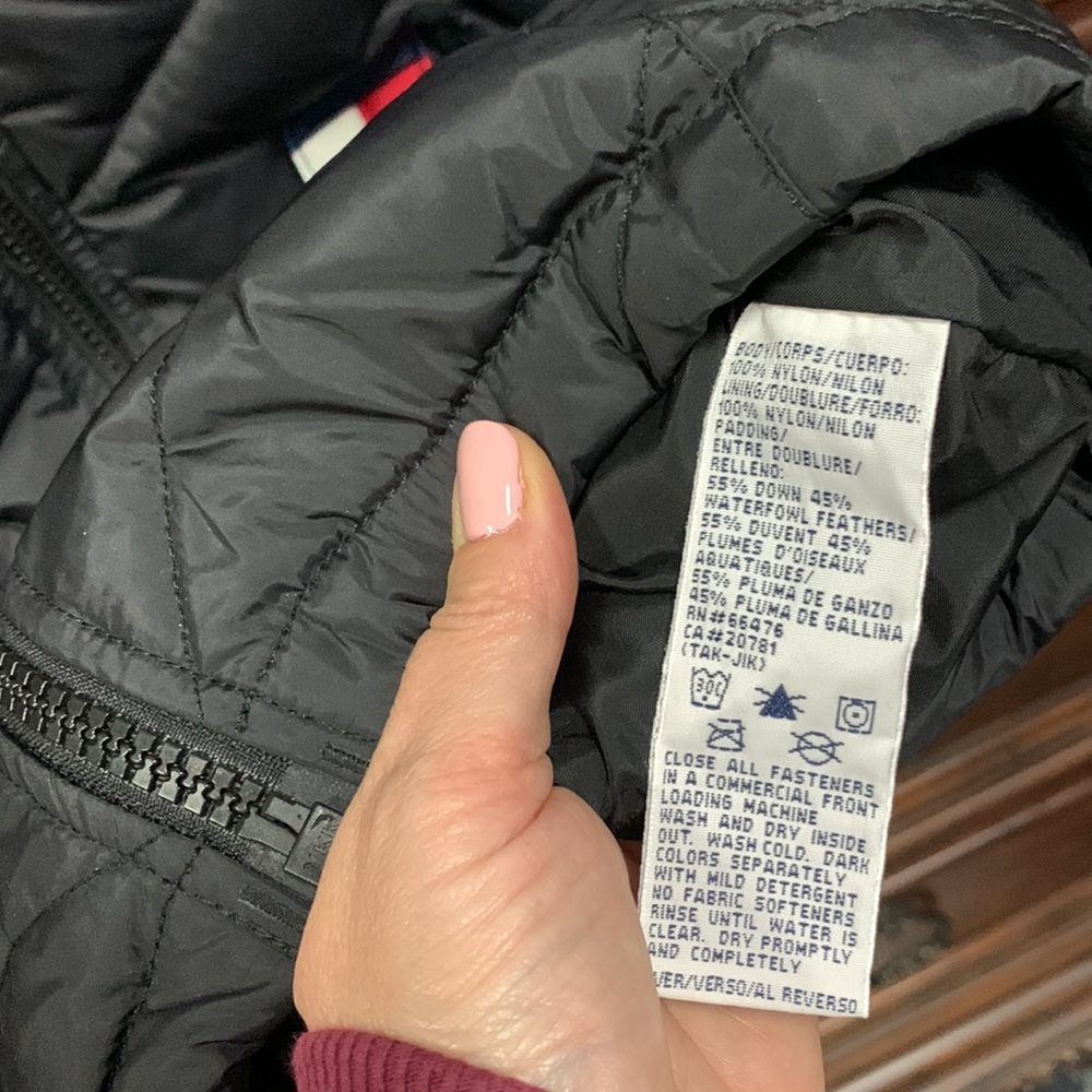 Tommy Hilfiger Down Vest - Picture 4 of 4